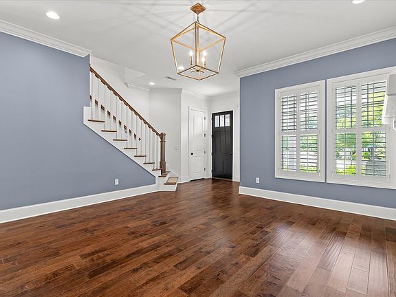 3rd image of 502 Alston Dr