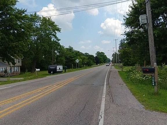 4th image of 7048 Lapeer Rd