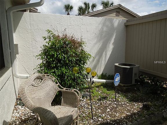 5th image of 1429 Oak Pl APT C