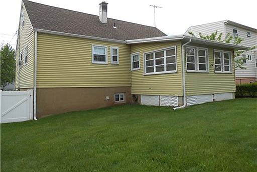 2nd image of 42 McGuire St