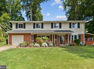 8612 Kenilworth Dr, Springfield, VA 22151