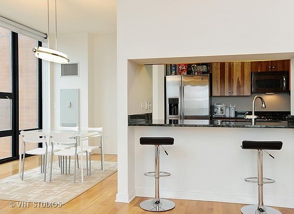 5th image of 1160 S Michigan Ave APT 3201