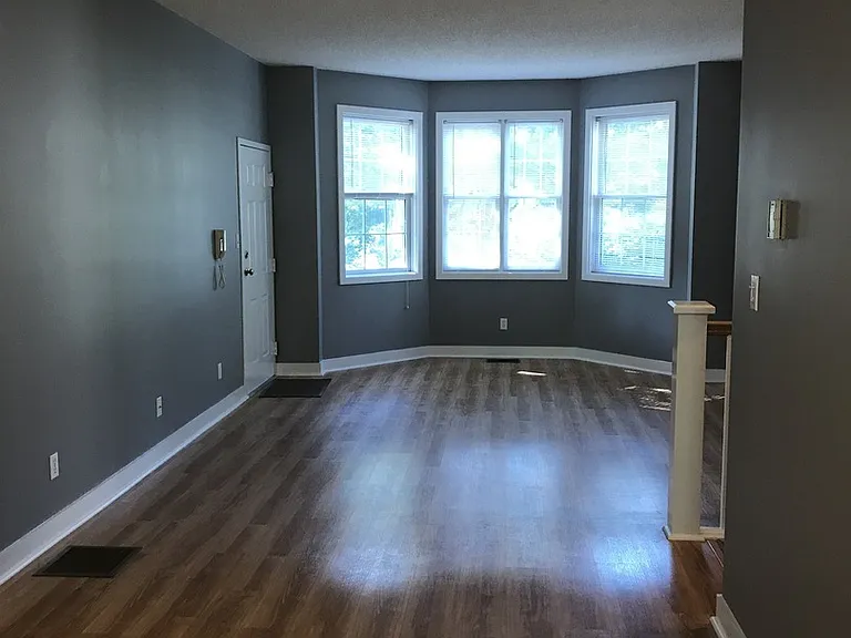 351 S Madison St — Photo 11
