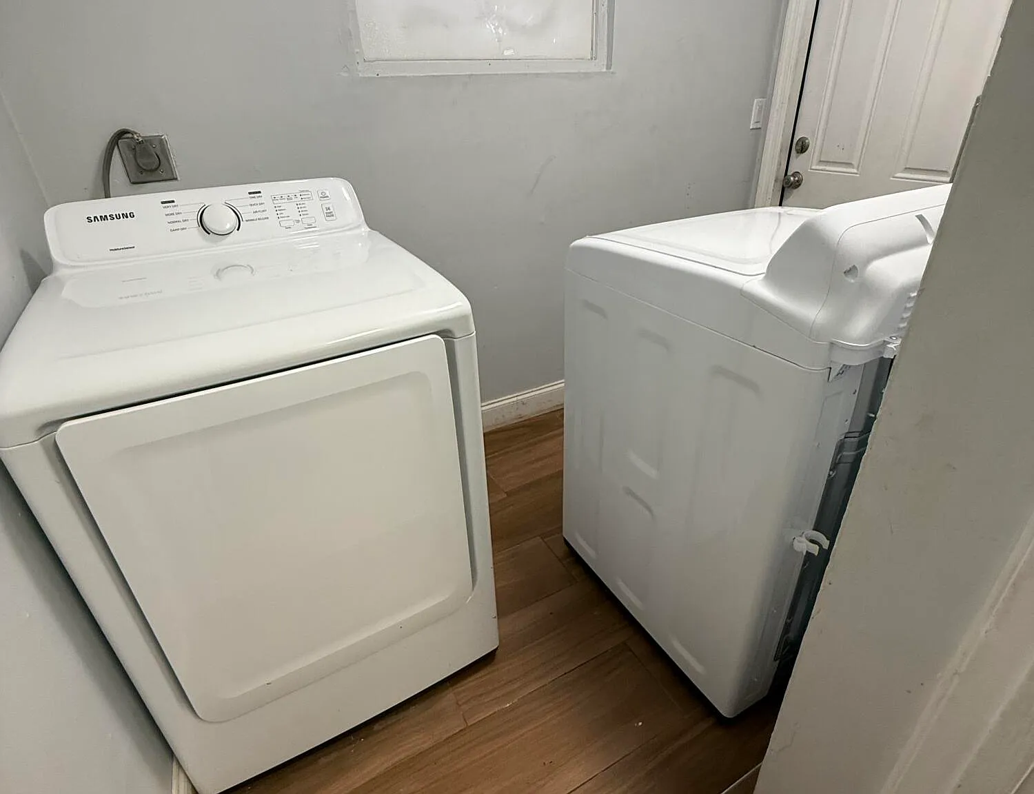 2 bed, 1.0 bath, 910 sqft, $2,300 — Photo 4