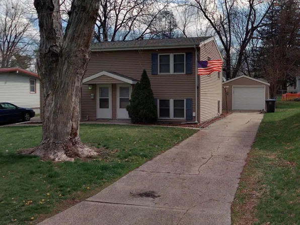 3933 53rd St, Des Moines, IA 50310