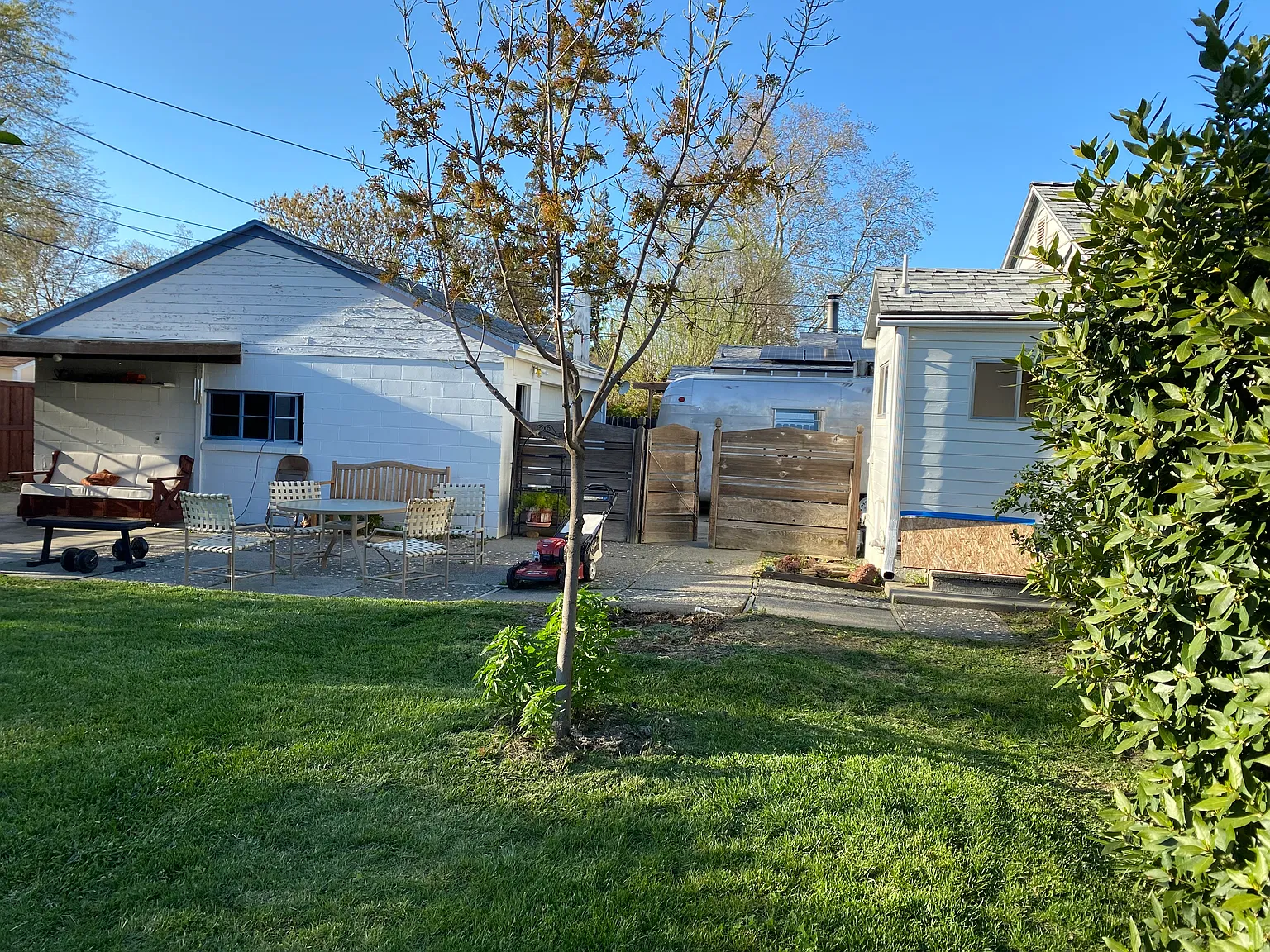 4 bed, 1700 sqft, $3,200 — Photo 1