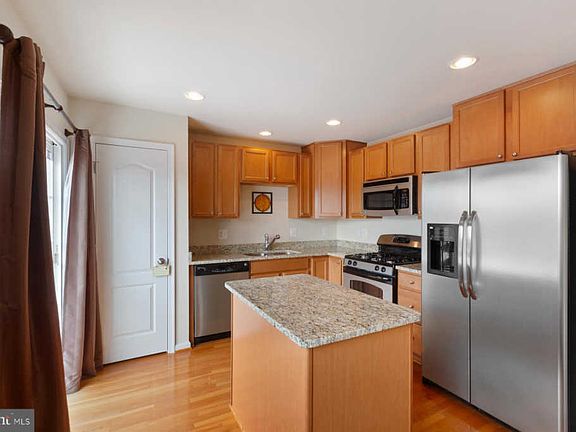 2nd image of 2872 Chinkapin Oak Ln #198