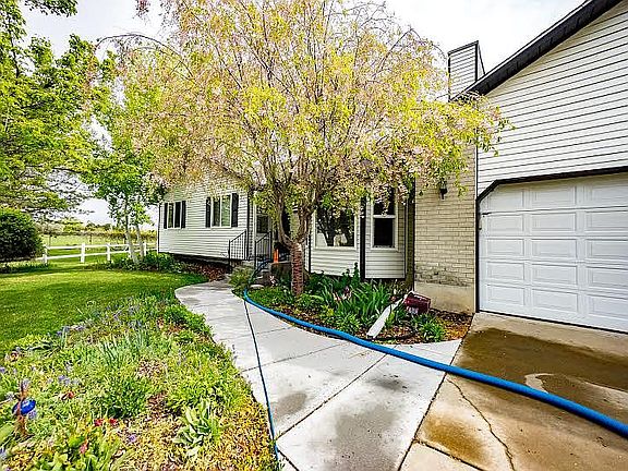 2nd image of 10317 S Cherry Grove Way