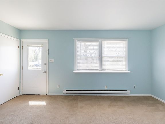 5th image of 7 Redwood Ave
