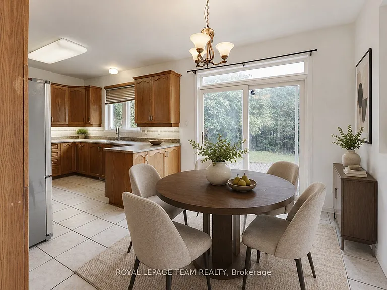 35 Norgold Cres — Photo 24