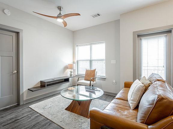 5th image of 782 Riverfront Pkwy Unit 216