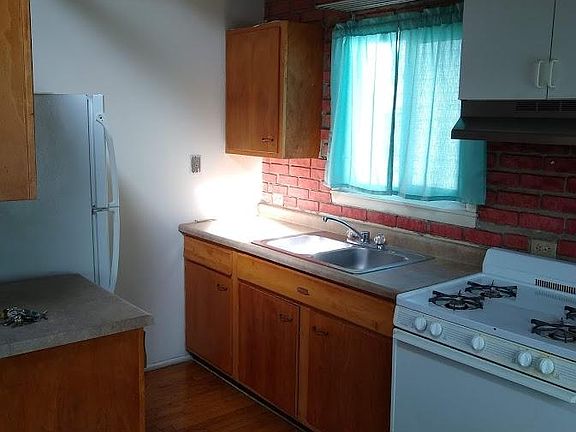 2nd image of 620 Westmoreland Dr #B