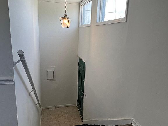 3rd image of 1777 Holly Dr #B