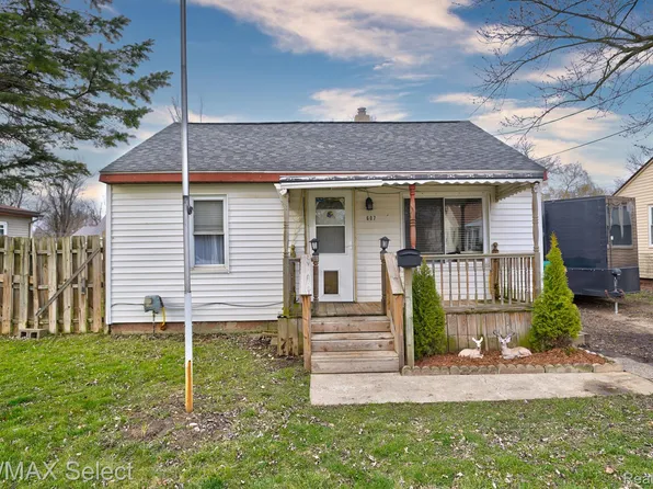 607 Beach St, Mount Morris, MI 48458