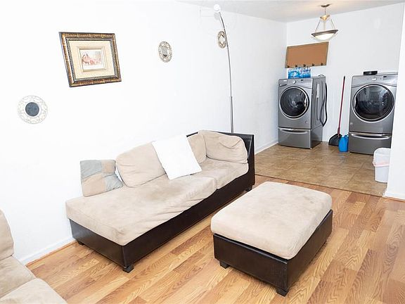 4th image of 8100 Creekbend Dr APT 182