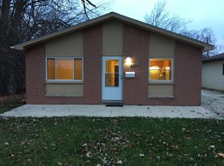 6707 Troy St, Taylor, MI 48180
