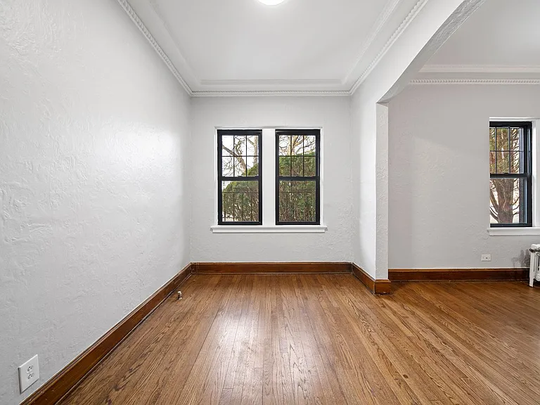 Bella Casa Apartments — Photo 25