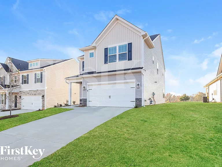 703 Birchcrest Way — Photo 2