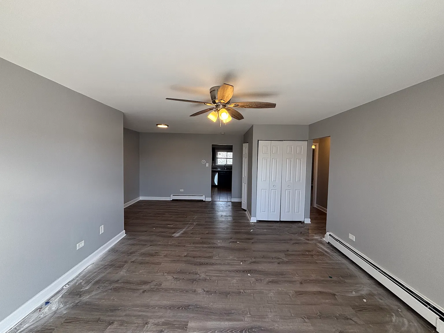 2 bed, 1.0 bath, $1,400 — Photo 4