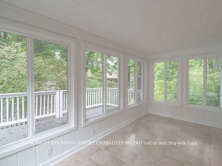 1059 Woodlake Ln — Photo 42