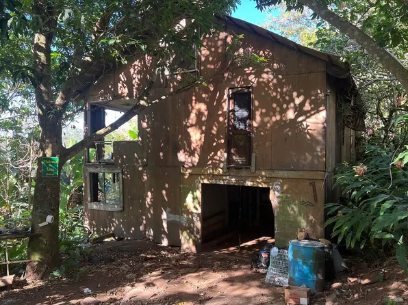 2290 Kaupakalua Rd, Haiku, HI 96708