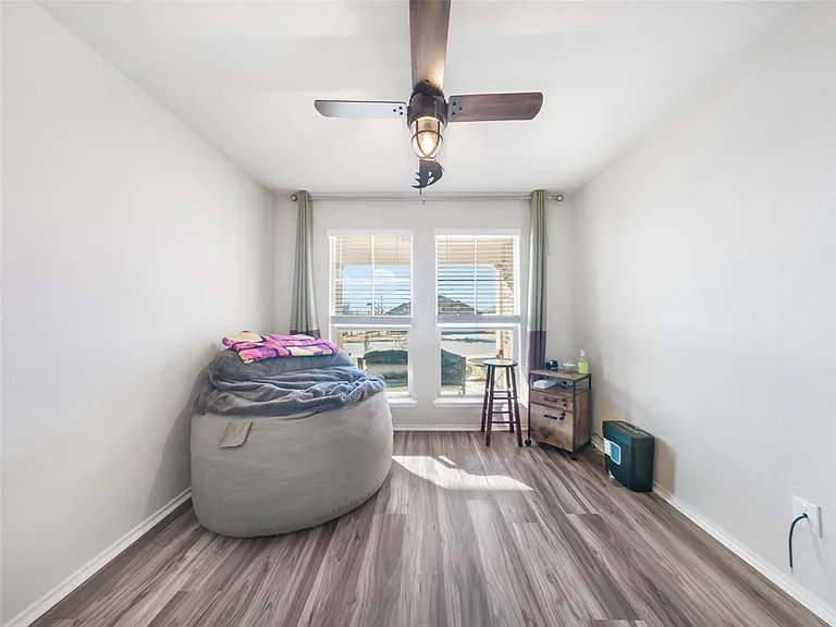 137 Hematite Ln — Photo 22