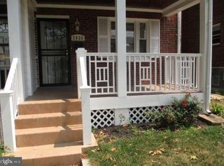 2926 M St SE, Washington, DC 20019