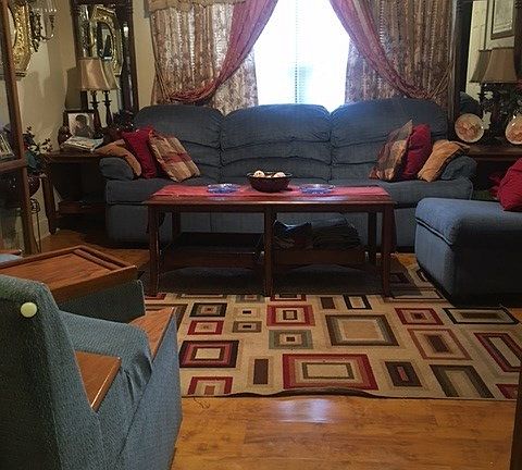 5th image of 808 Sylvan Dr