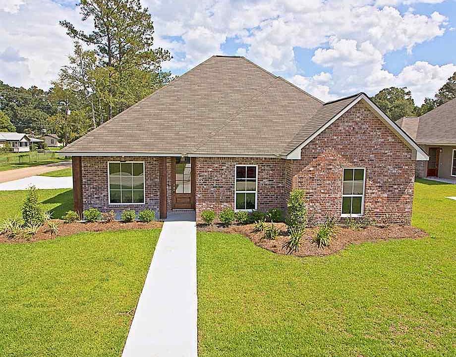 1st image of 33796 Blue River Dr