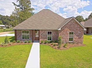 33796 Blue River Dr, Denham Springs, LA 70706