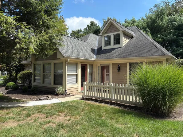 132 Stonington Pl, Newark, OH 43055