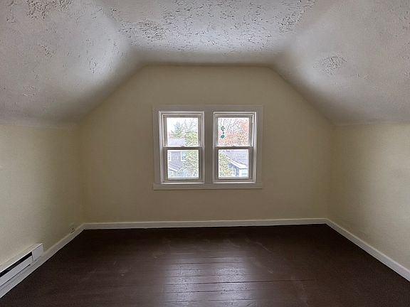 3rd image of 9617 Silk Ave Floor 3