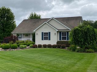 4920 N Hidden Hills Cir E, Howell, MI 48855