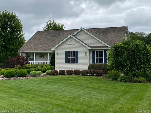 4920 N Hidden Hills Cir E, Howell, MI 48855