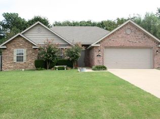 1933 La Rue St, Springdale, AR 72762
