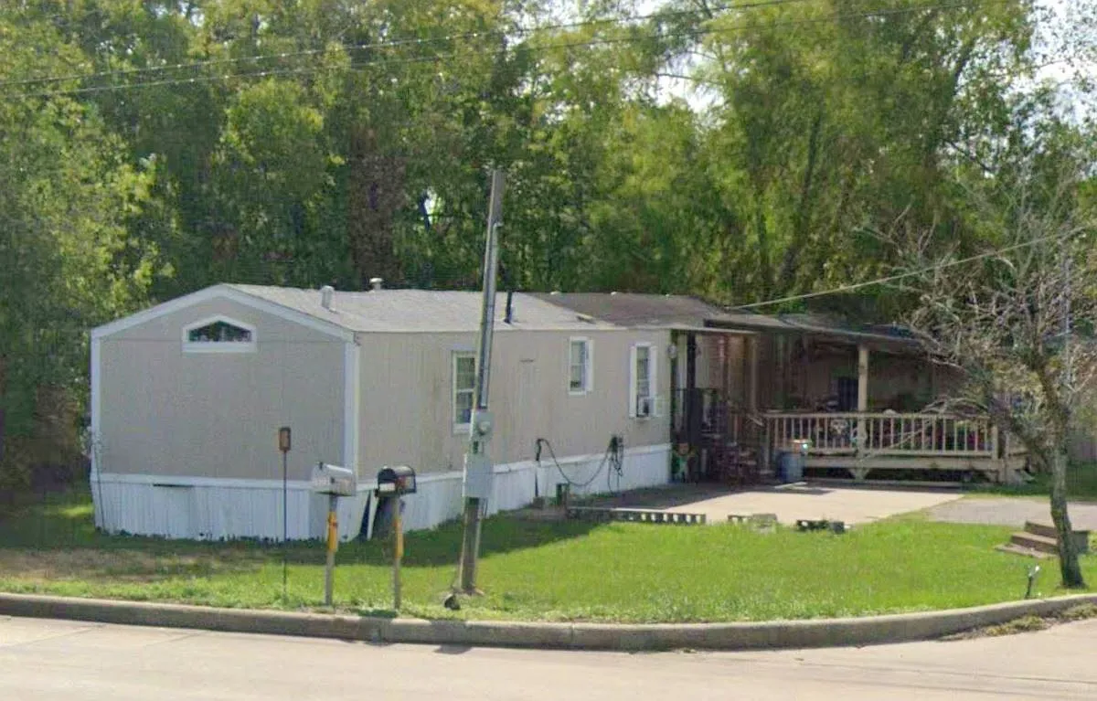 3 bed, 1216 sqft, $1,295 — Photo 1