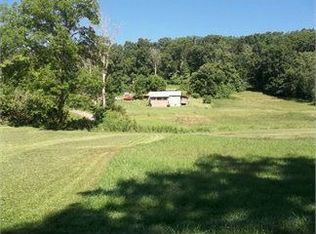 558 River Rd, Walton, WV 25286