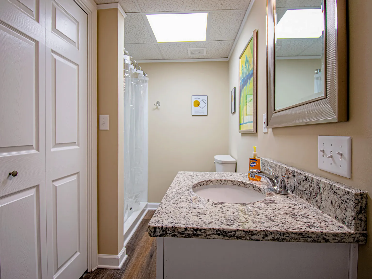 4 bed, 3.0 bath, 1258 sqft, $754 — Photo 2