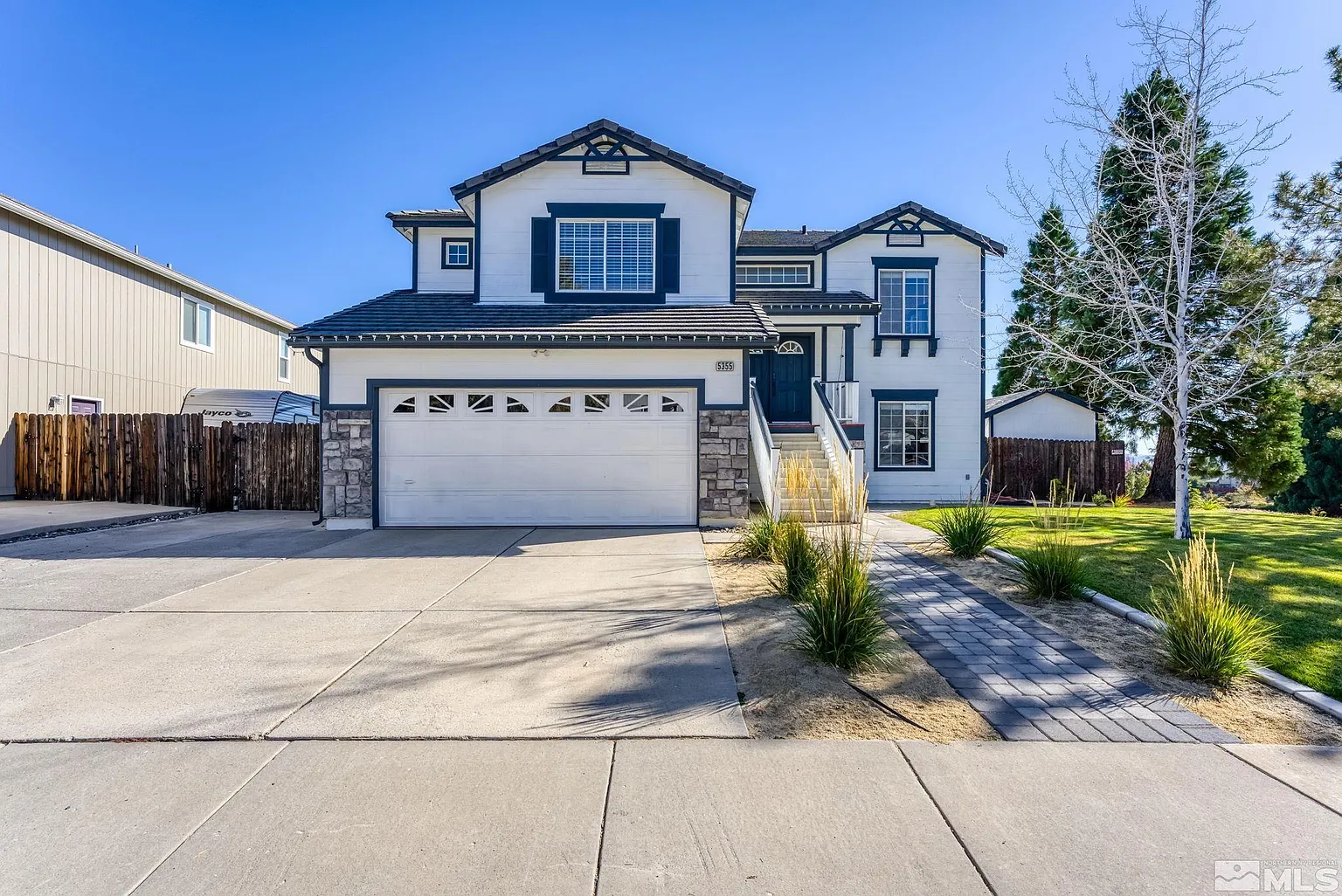5355 E Brookdale Dr photo 1