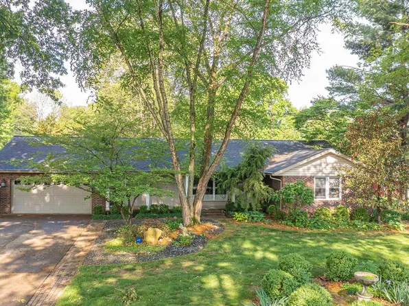 3455 Bittersweet Dr, Jasper, IN 47546