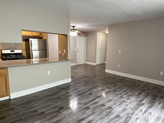 2nd image of 1618 Schrader Blvd #Sb205