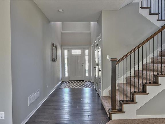 4th image of 5229 Meadow View Dr
