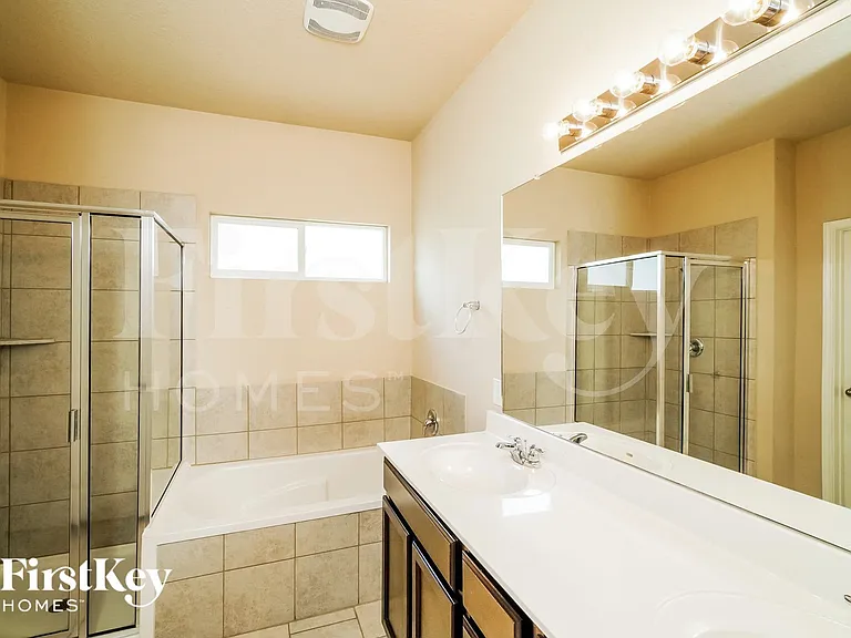 13426 Frio Parke — Photo 9