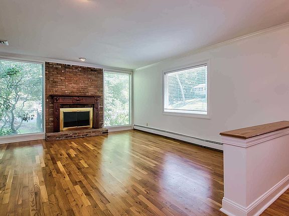 3rd image of 48 Wyoming Dr