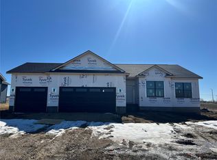 7515 Country Ridge Dr NW, Cedar Rapids, IA 52405