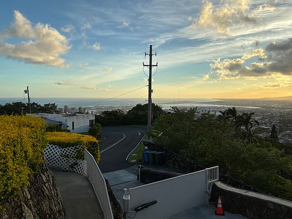 4th image of 3204 Pacific Heights Rd