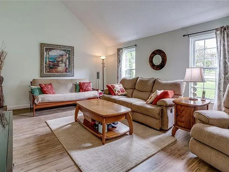 2592 Grouse Rdg #A — Photo 2