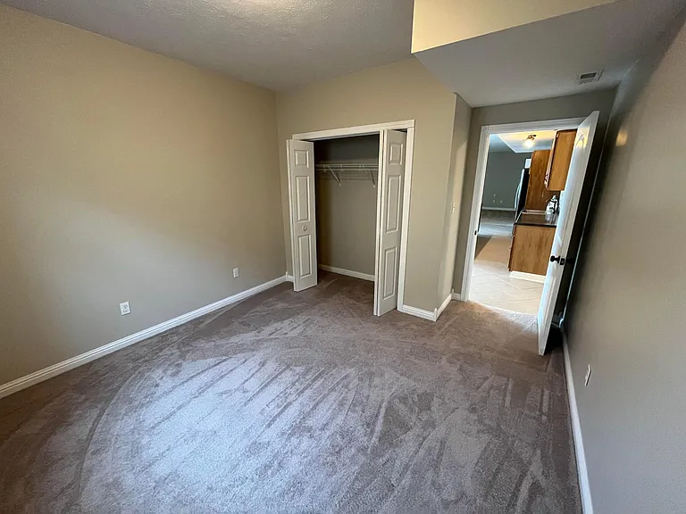 1936 Heathrow Dr — Photo 27