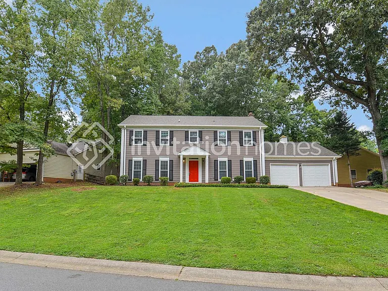 7311 Canyon Dr — Photo 1