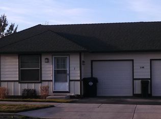 1048 NE Warner Pl, Bend, OR 97701